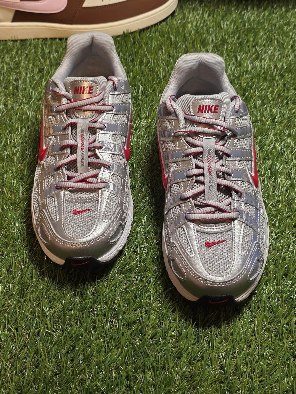 Nike cool accents